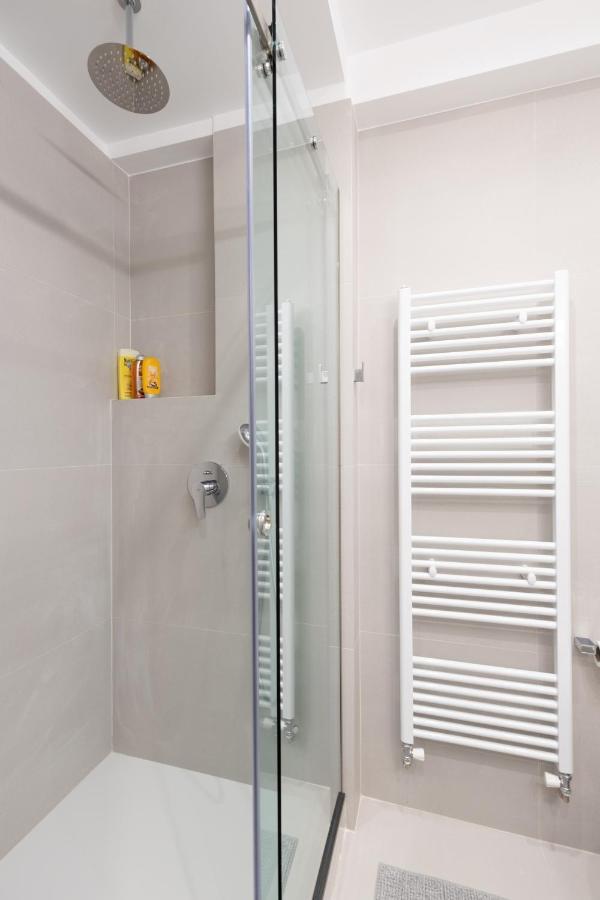 Wonderful Central Athens 2 Bedroom 2 Bath Sleeps 8 ภายนอก รูปภาพ