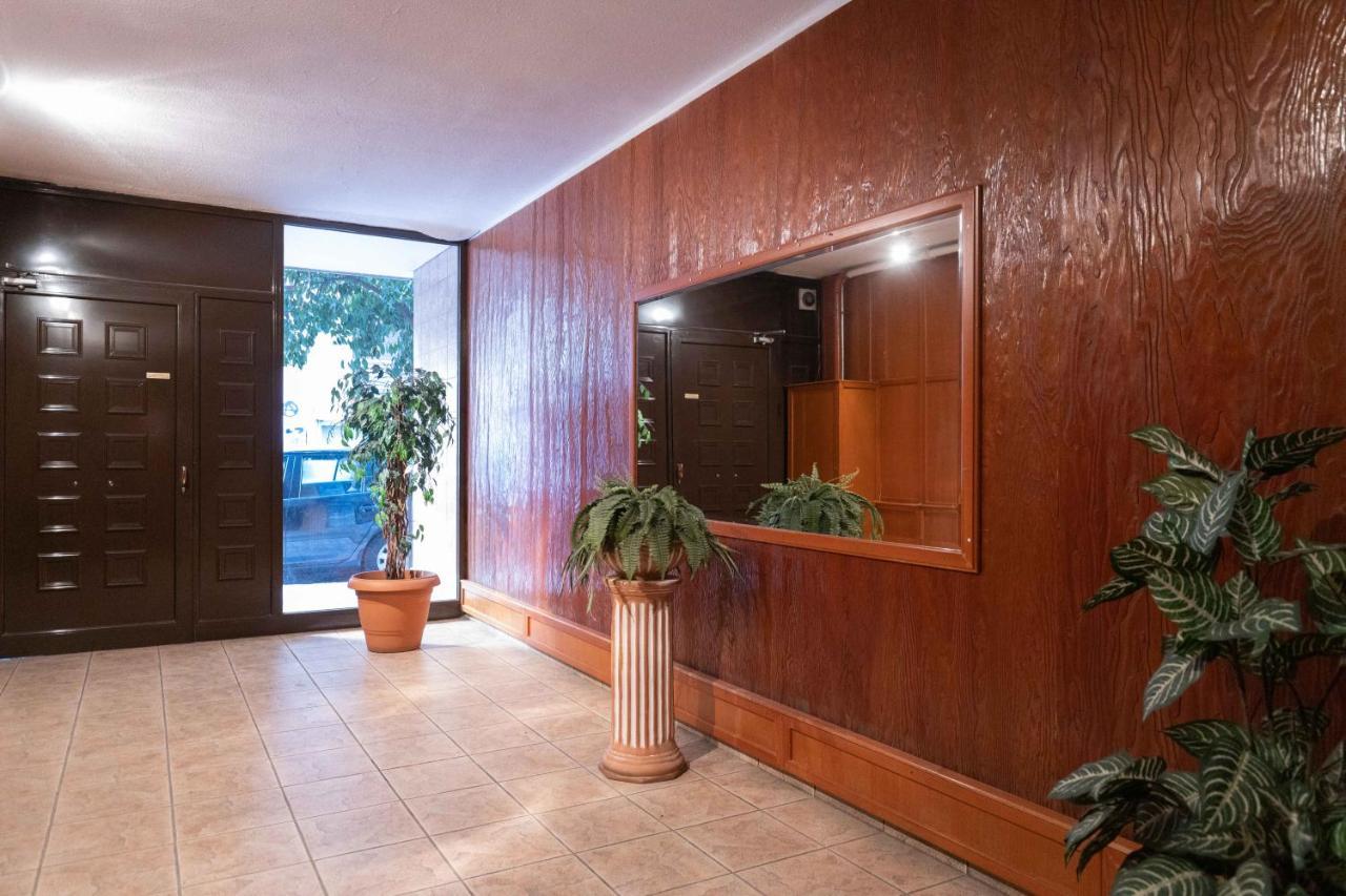 Wonderful Central Athens 2 Bedroom 2 Bath Sleeps 8 ภายนอก รูปภาพ